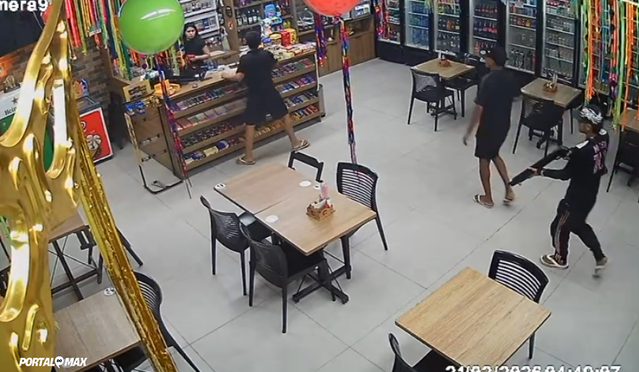 Trio assalta conveniência no Tarumã e rende funcionária