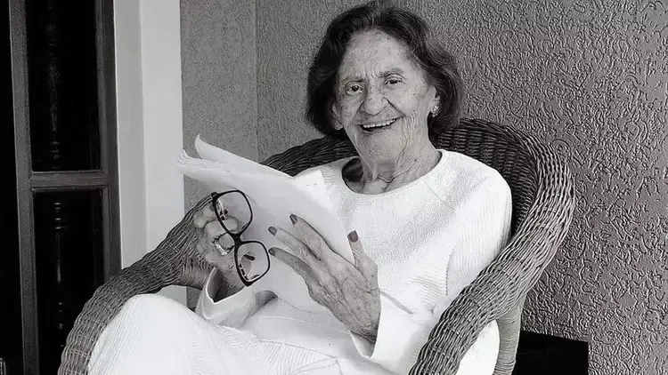Morre Laura Cardoso aos 98 anos e o brasil perde um ícone da teledramaturgia