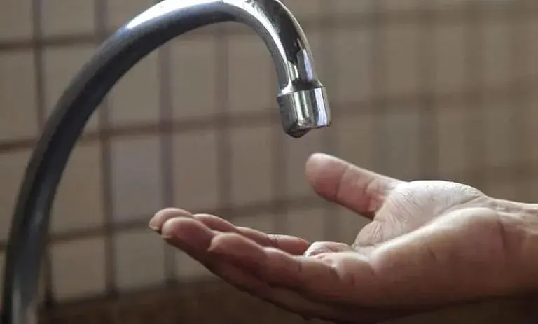 Zonas Norte e Leste ficaram sem água
