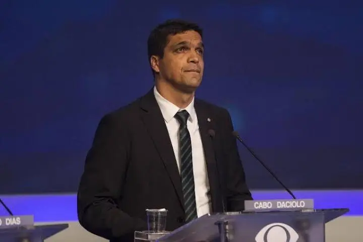 Quem está melhor preparado para governar o Amazonas?