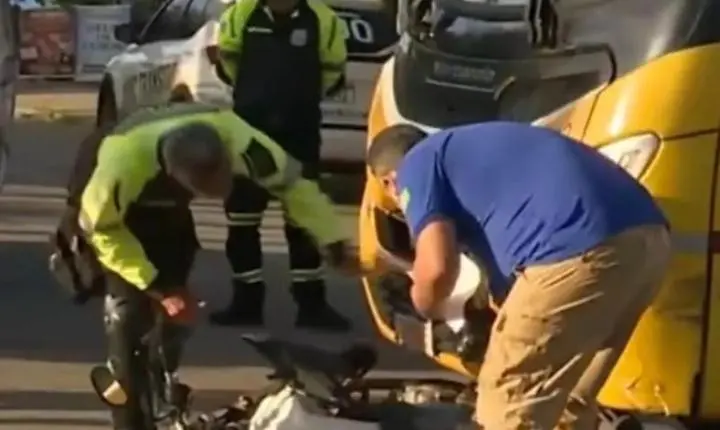 Subtenente reformado morre após colisão entre moto e micro-ônibus em Fortaleza